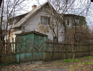 Старый дом на ул. Штурмовой