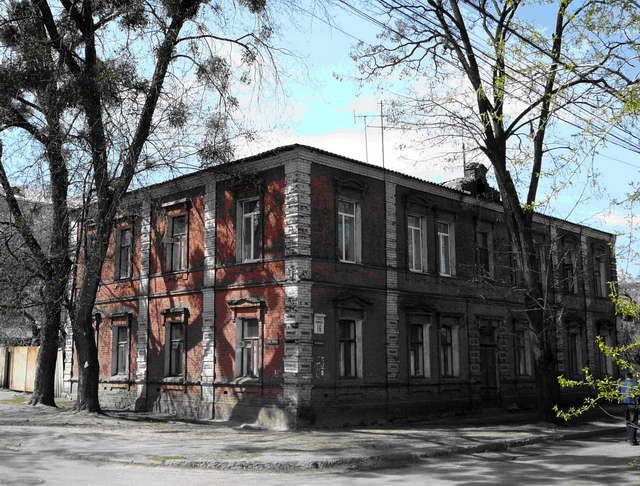 Предположительно дом горного инженера П.И.Иванова, ул. Карповская, 16
