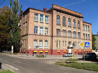 Школа №18, перекрёствок улиц Ильинская и Кандаурова