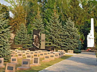 Мемориал и могилы воинов ВОВ