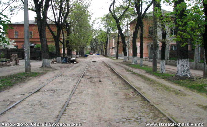 Улица Чеботарская с трамвайными рельсами