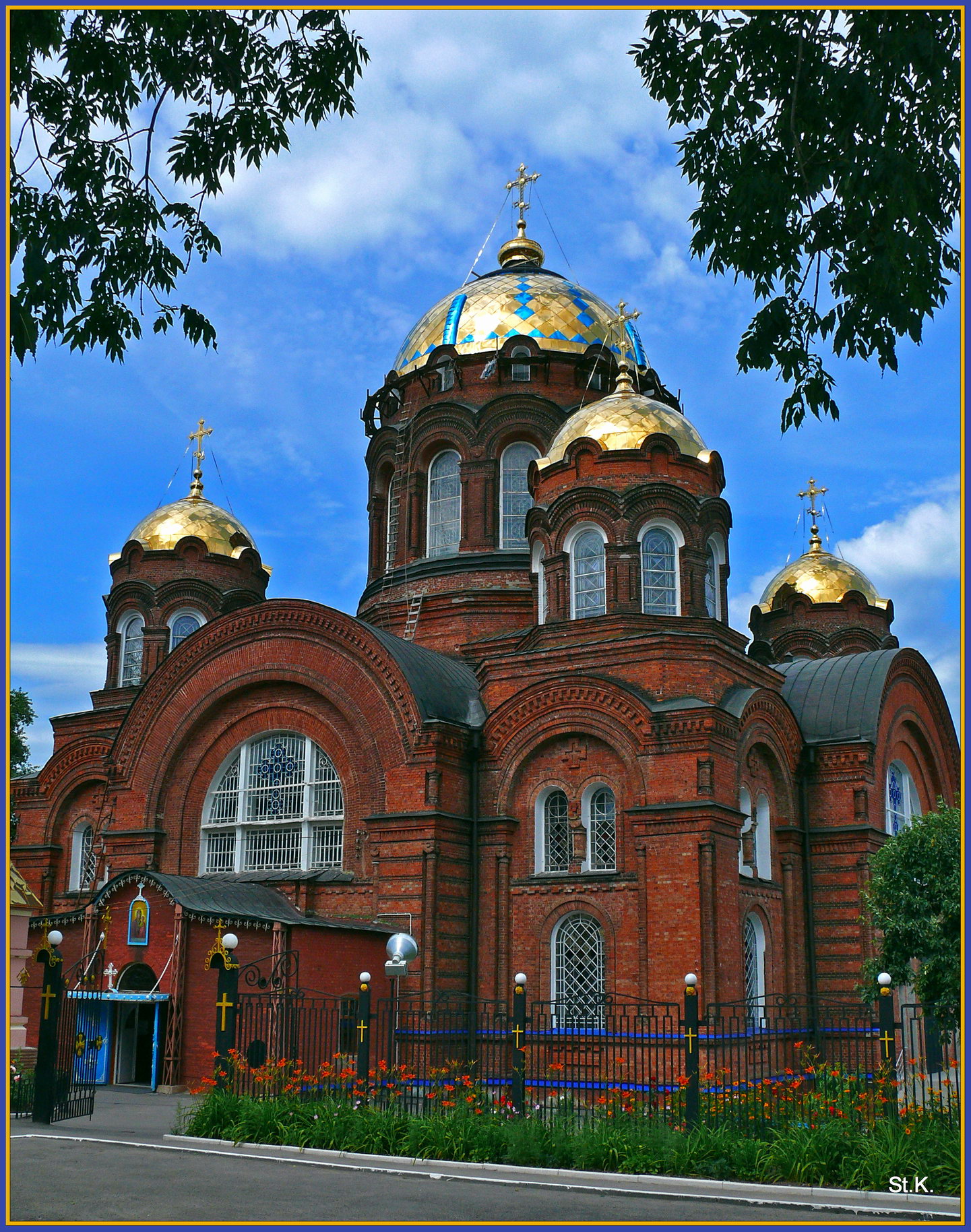 Казанский храм в Харькове