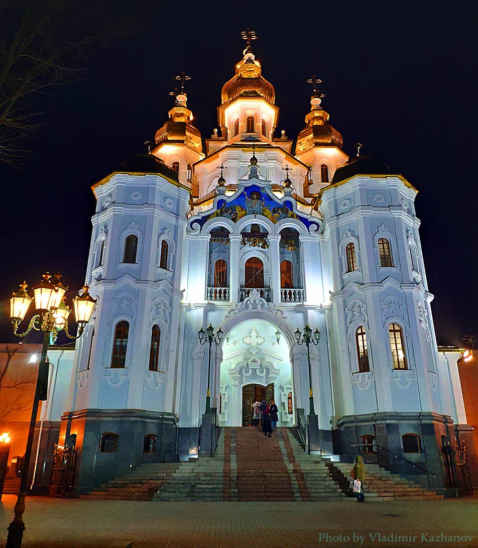Мироносицкая церковь, вечернее фото