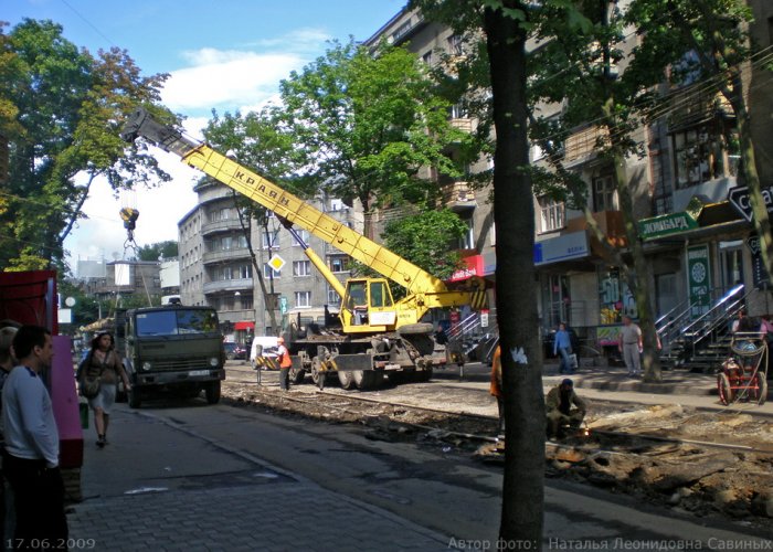 Демонтаж трамвайных путей на ул. Пушкинской. 2009 г