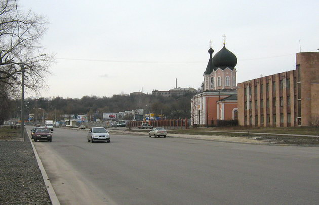 улица Шевчанко, возле станции метро Киевская