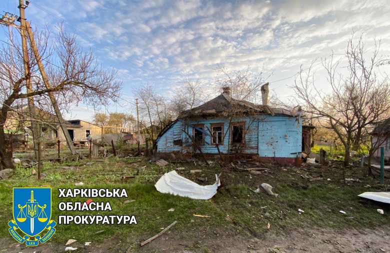 Рашисты осбтрелвиают Украину, жилые дома, города и сёла